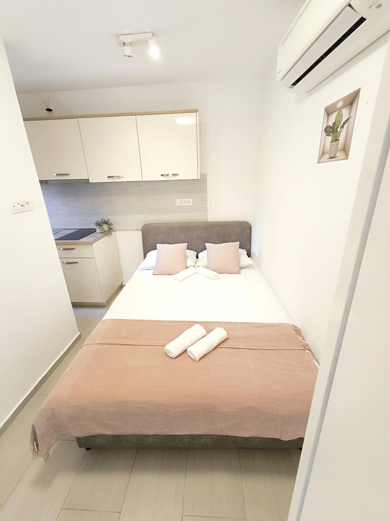 Central Apartment & Room Niko ספליט מראה חיצוני תמונה