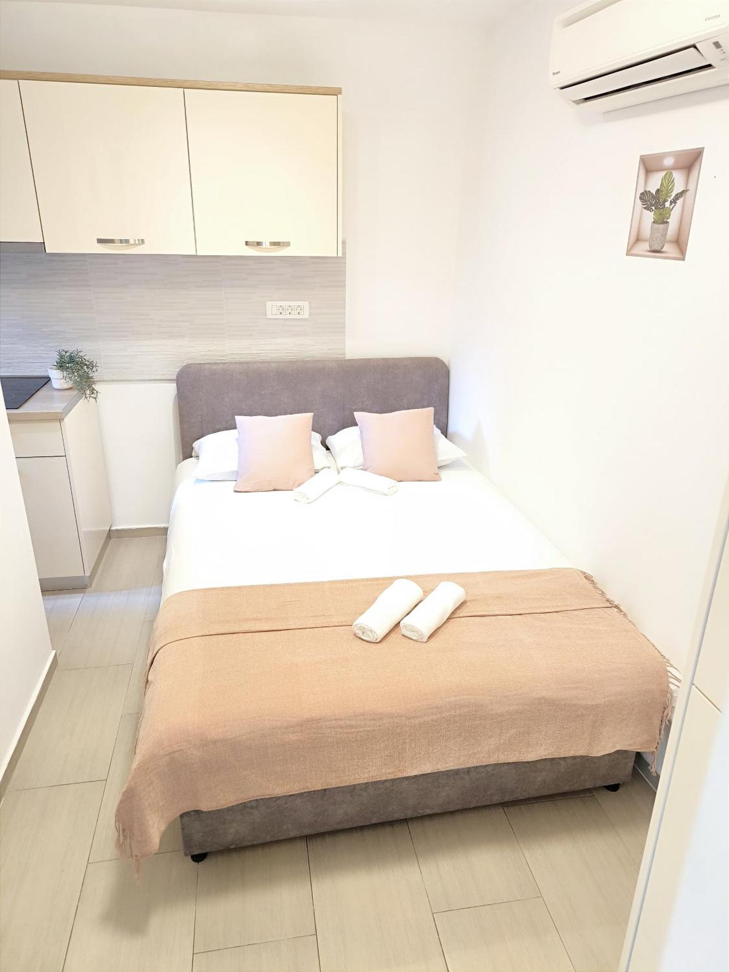 Central Apartment & Room Niko ספליט מראה חיצוני תמונה