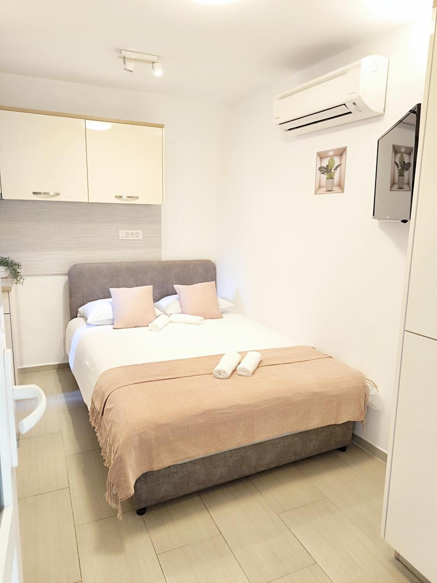 Central Apartment & Room Niko ספליט מראה חיצוני תמונה