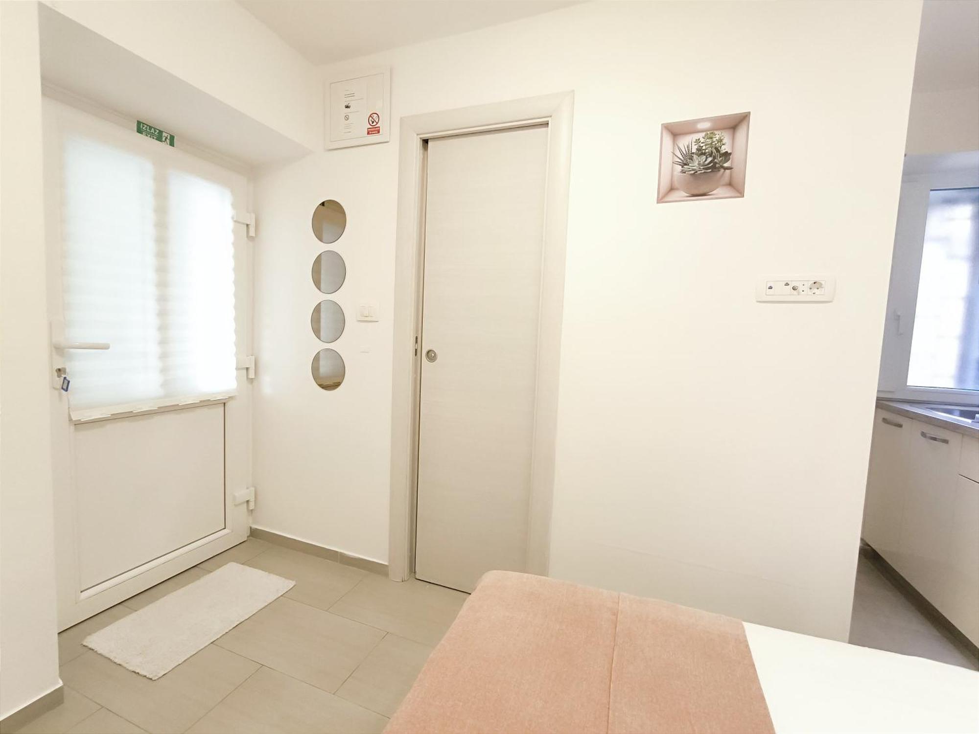 Central Apartment & Room Niko ספליט מראה חיצוני תמונה